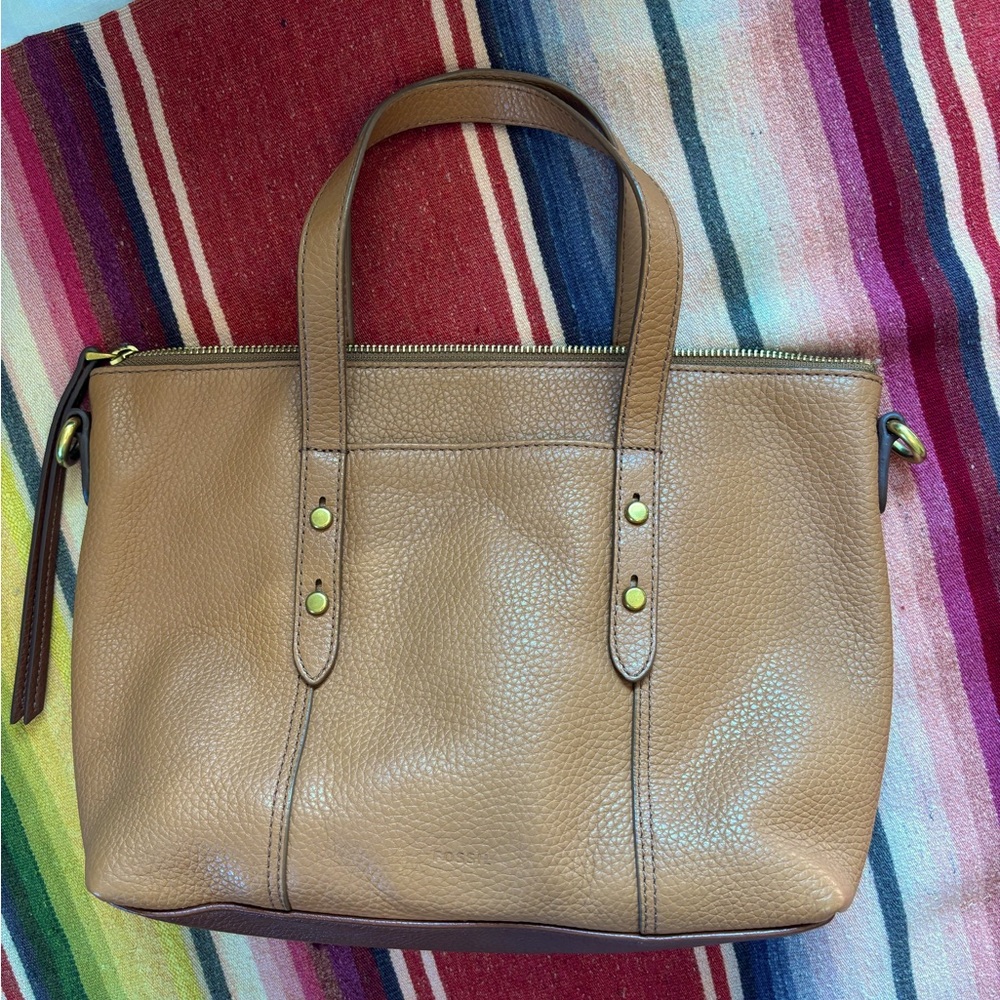 FOSSIL zip top Leather handbag with 4 pockets